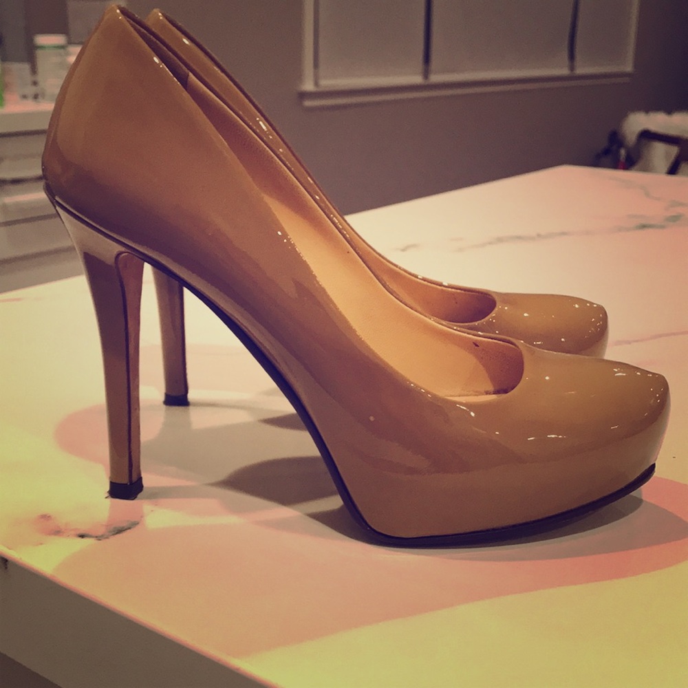 Kate spade nude patent pumps